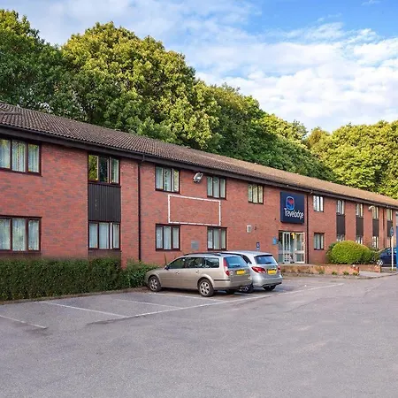 Travelodge Medway M2-2