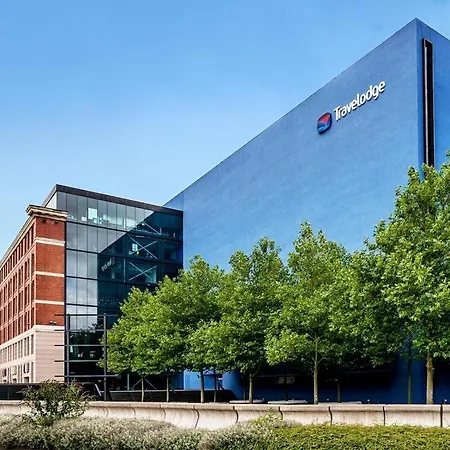 Travelodge Birmingham Fort Dunlop-3