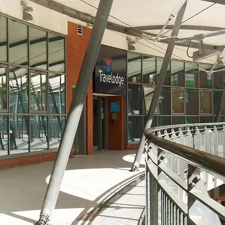 Travelodge Birmingham Central Broadway Plaza-2