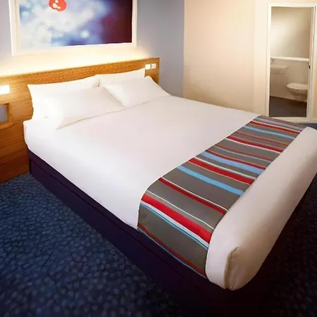 Travelodge Camberley-2