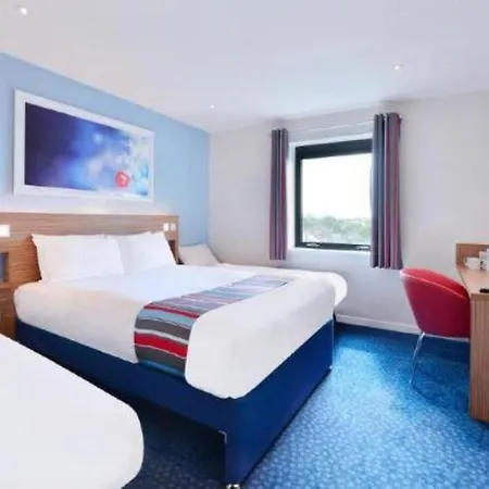 Travelodge Medway M2-3