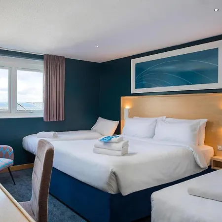 Travelodge Pembroke Dock-2