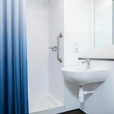 Travelodge Southampton Central-2
