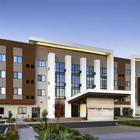 Courtyard By Marriott Sand City Monterey-2