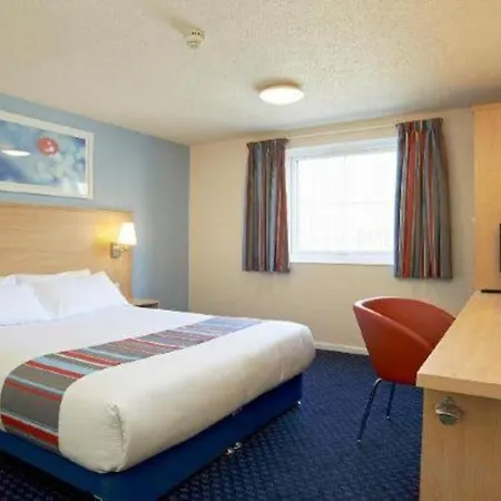Travelodge Derby Cricket Ground-2