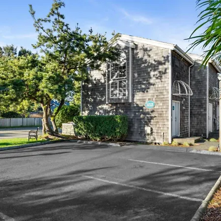 Beaches Inn Townhomes-2