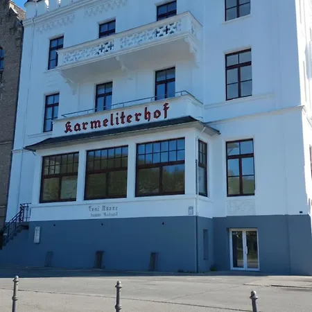 Karmeliterhof Studios & Suites-3
