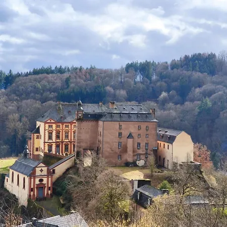 Chateau Suites - Schloss Malberg-2