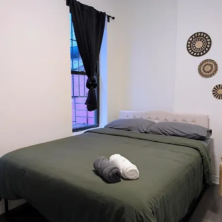 Private One Bedroom Apartment In Times Square & Central Park-3
