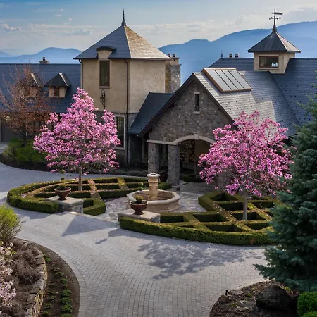 Chateau Okanagan-3