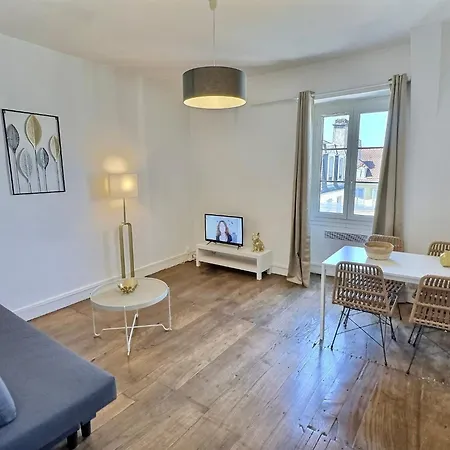 Wonderhost, Les Apparts De La Place Margot-3
