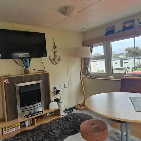 Brynowen Holiday Park Borth-2