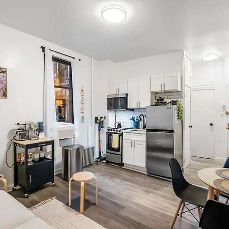 Private One Bedroom Apartment In Times Square & Central Park-2