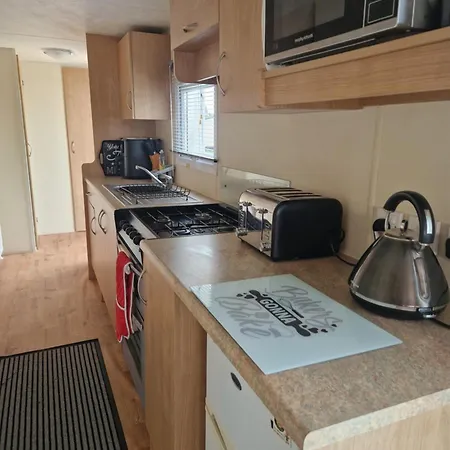 Brynowen Holiday Park Borth-3
