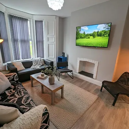 Summerhill Sunderland Business Stay 6 Private Ensuite Rooms-3