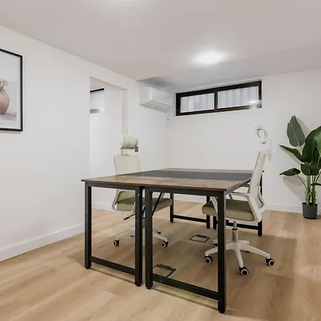 Square Rooms by Charming, cerca del aeropuerto y con un pequeño gimnasio-2