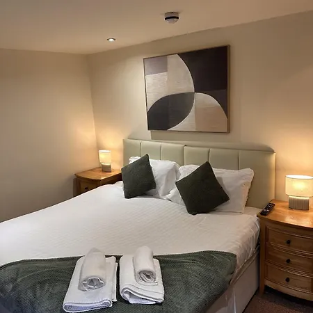 Half Moon Jackfield-2