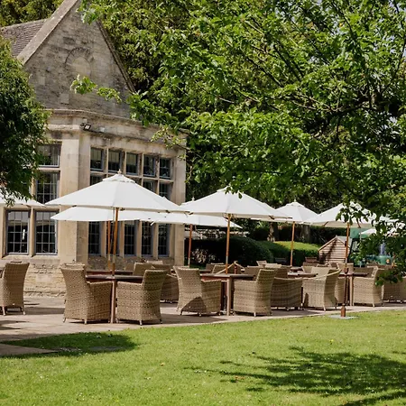 The Hare & Hounds Hotel-2