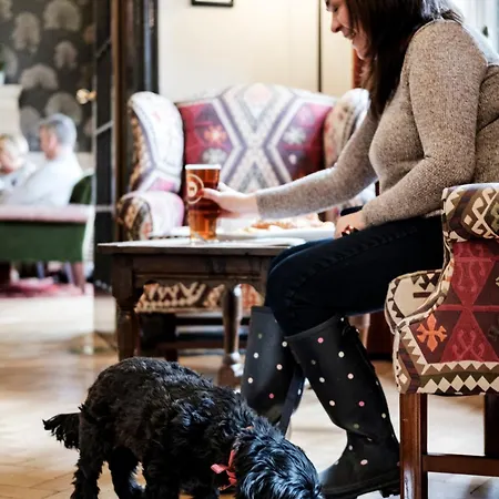 The Hare & Hounds Hotel-3
