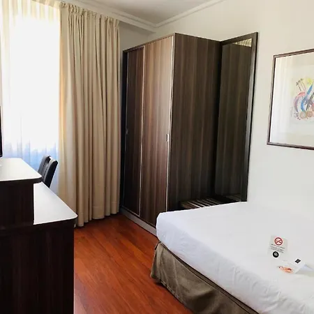 Hotel Yoldi-3