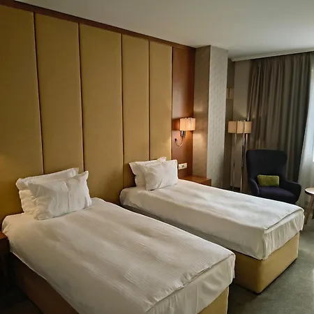 Hotel Golden Tulip Varna-3
