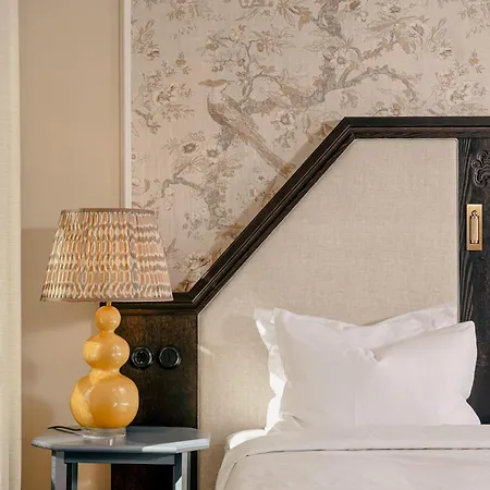 Savoy 1918, A Member Of Small Luxury Hotels Of The World-3