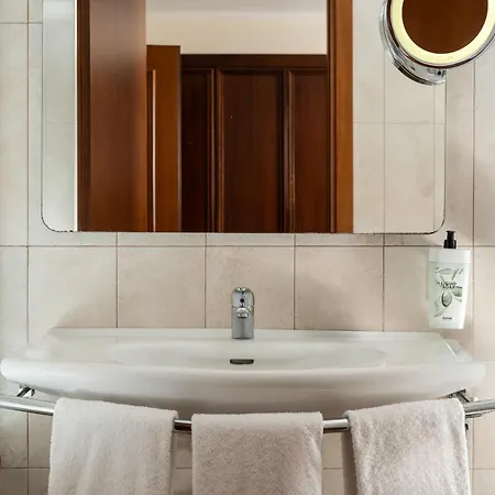 Hotel Athena-3