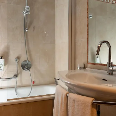 Hotel Athena-3