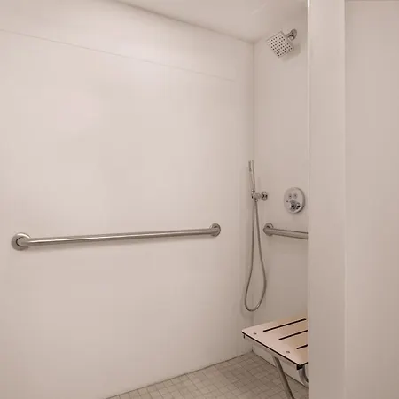 B&B Hotel Orlando International Drive Near Universal - Newly Renovated!-2