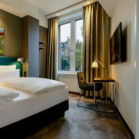 Motel One Wiesbaden-3