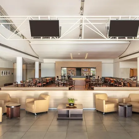 Hilton Garden Inn Rome Airport-2