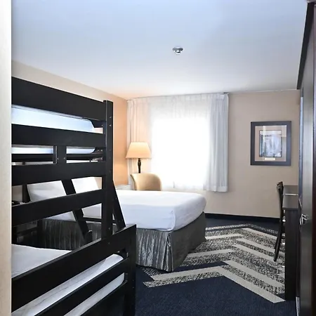 Skyline Hotel & Waterpark-2