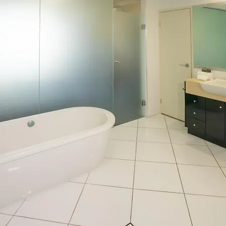 Vue Apartments Trinity Beach-3