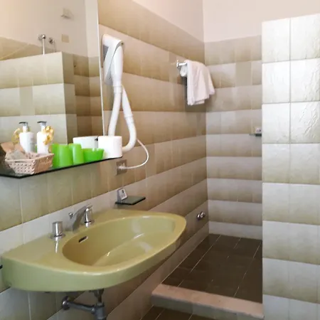 Hotel Chiara-3