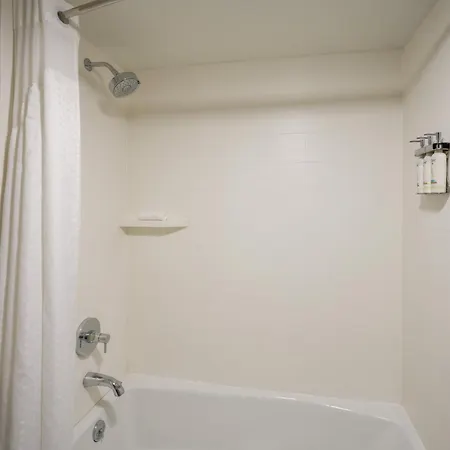 Holiday Inn Express Hotel & Suites Kendall East-Miami By Ihg-2