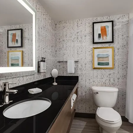 Crowne Plaza Auburn Hills By Ihg-3