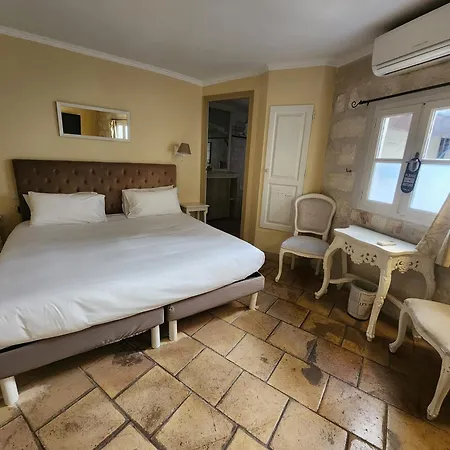 Hotel Du Palais Des Papes-2
