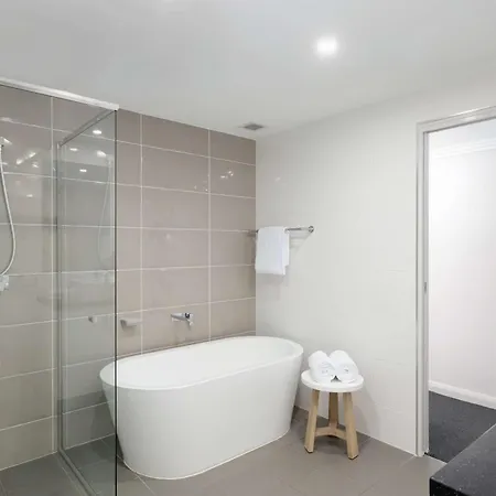 Rydges Mount Panorama Bathurst-3