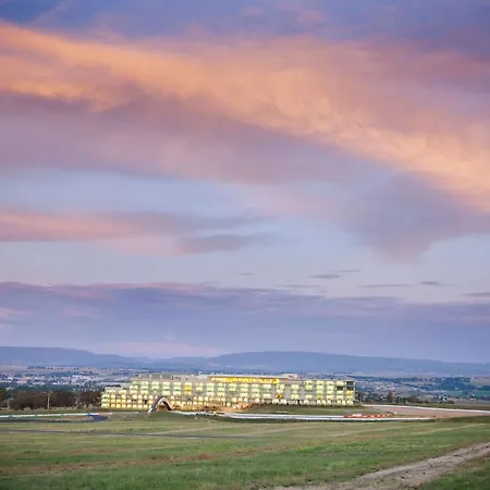 Rydges Mount Panorama Bathurst-2
