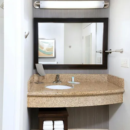 Courtyard By Marriott Sioux Falls-3