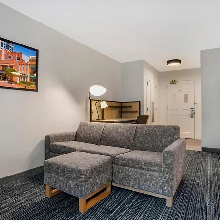 Mainstay Suites-3