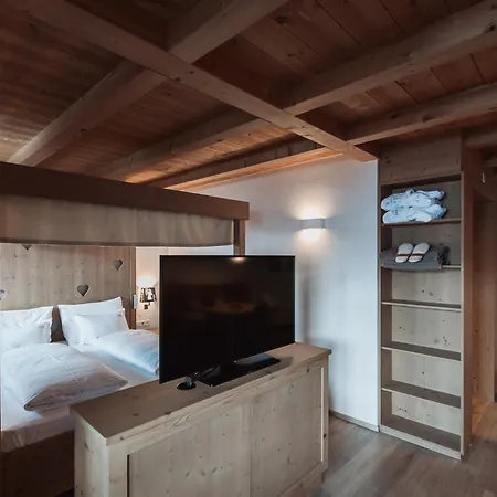 Zin Senfter Residence-3