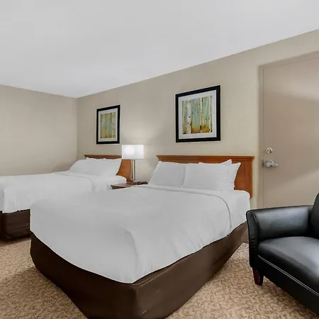 Clarion Hotel & Suites-3