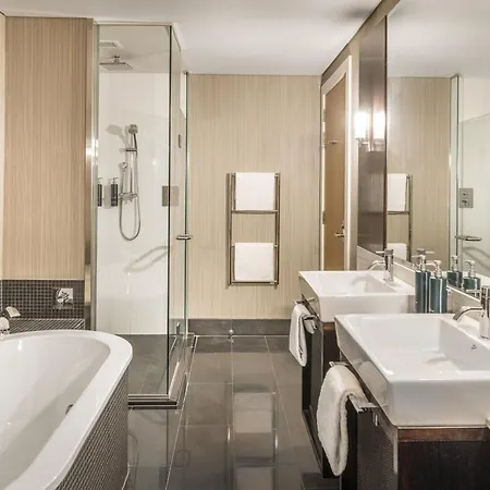 Hilton Queenstown Resort & Spa-3