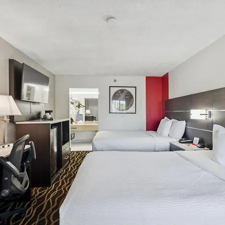 Ramada By Wyndham Temple Terrace/Tampa North-3