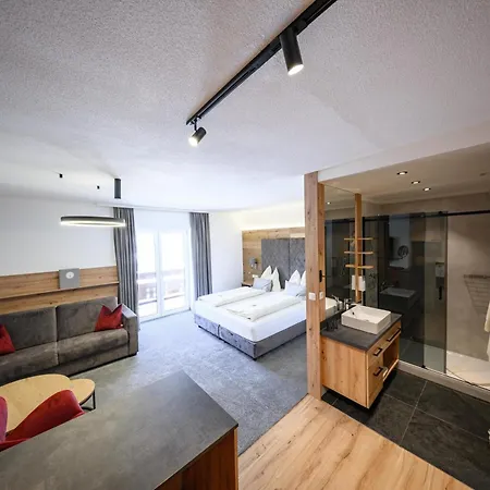 Hotel Sonnfeld-3