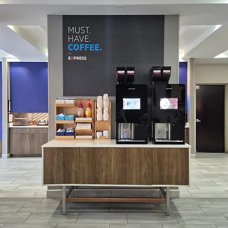 Holiday Inn Express & Suites - Cleveland Northwest By Ihg-2