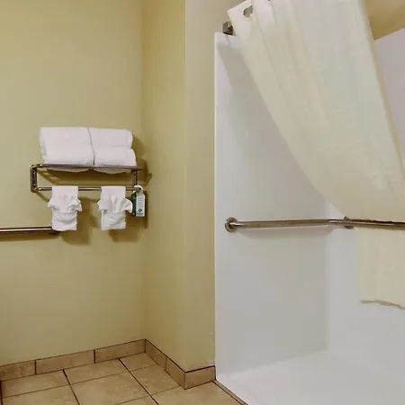 Cobblestone Inn & Suites - Carrington-2