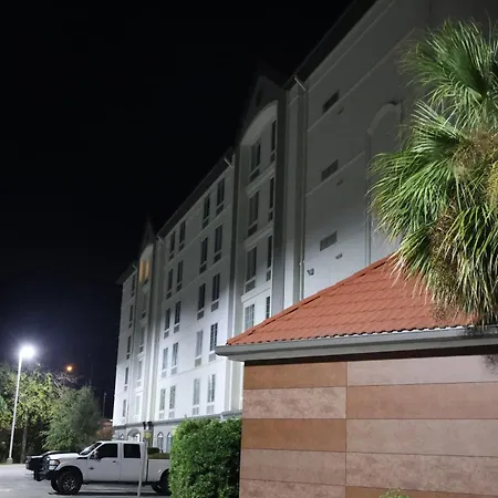 La Quinta Inn And Suites By Wyndham, Ocala-3