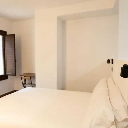 León Center Rooms-3
